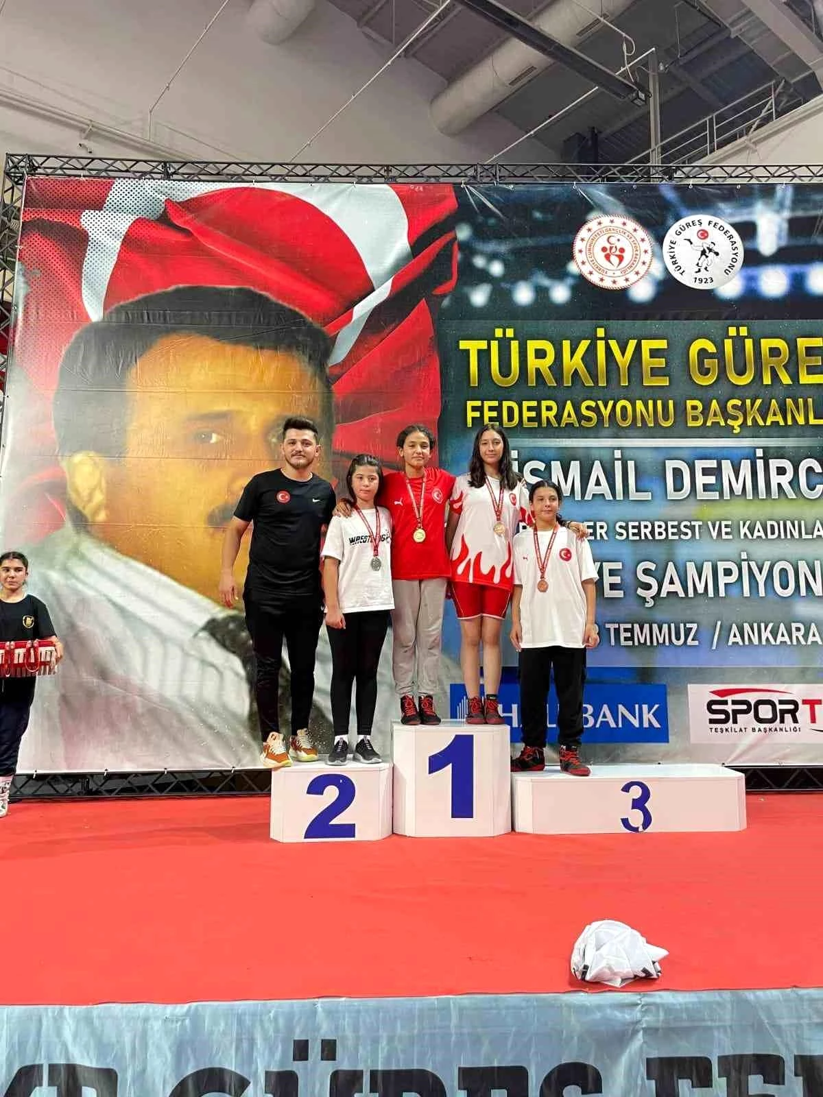 Nevşehir Belediyesi Sporcusu Buğlem Kılıç U-11 Kadınlar Güreş Türkiye Şampiyonası’nda Şampiyon Oldu